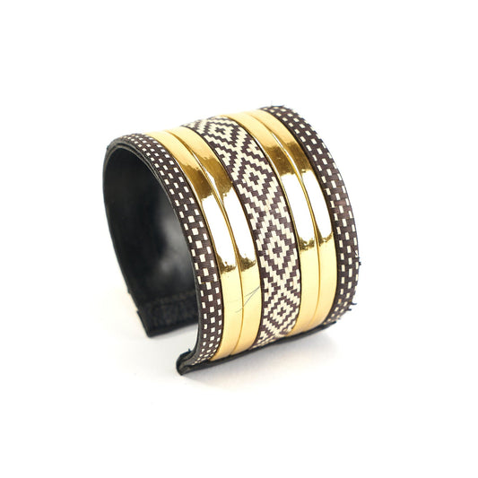 M-meraki Handicrafts-Handmade Bracelet - (leather and arrow cane)/Delta/side