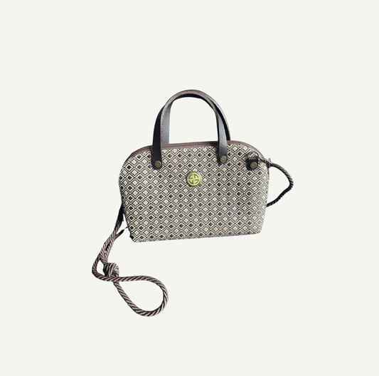 M-meraki Handicrafts Handmade Bag - Leather - artisanal fibers - Beige -brown- Strap adjustable
